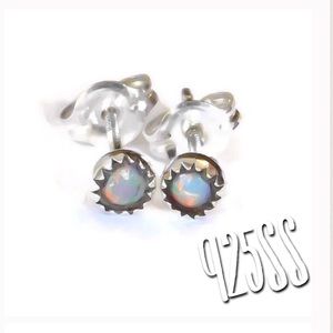 moodtherapy 925 SS opal studs